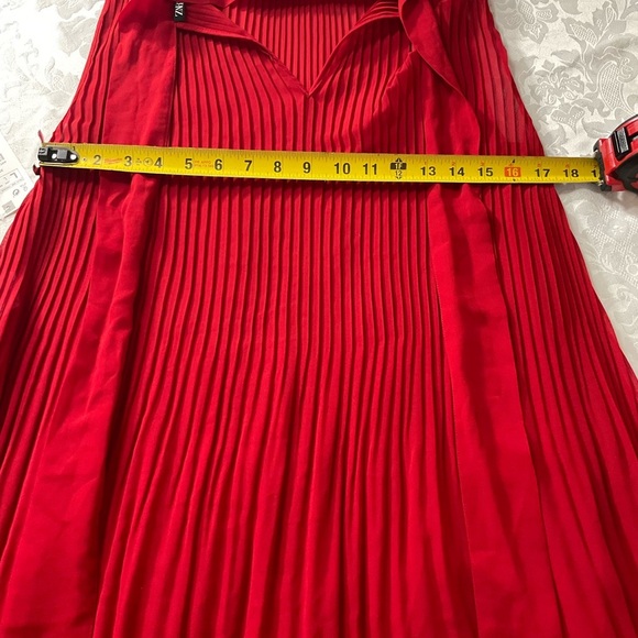 Zara Red Sheer Pleated Blouse Top Women Size Large Sleeveless New With Tags - Picture 5 of 9